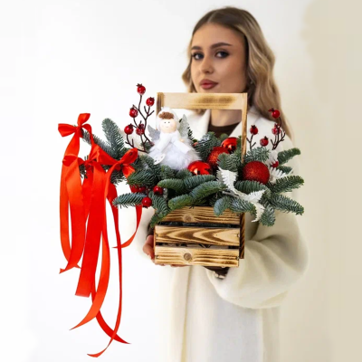 Композиция в ящике из нобилиса с фигуркой ангелом "Сундучок со сказками" N 90867