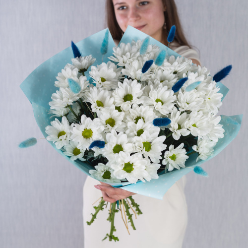 Букет из кустовых хризантем с лагурусом арт. 35810