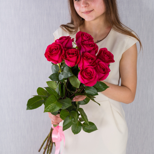 Букет из 9 розовых роз с крупным бутоном 60 см. арт. 36399